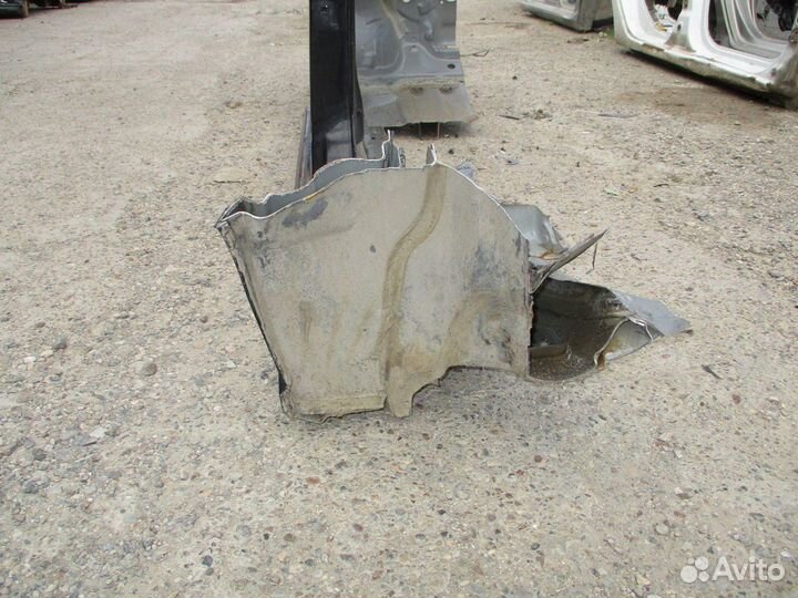 Порог со стойкой левый VW Polo Sedan