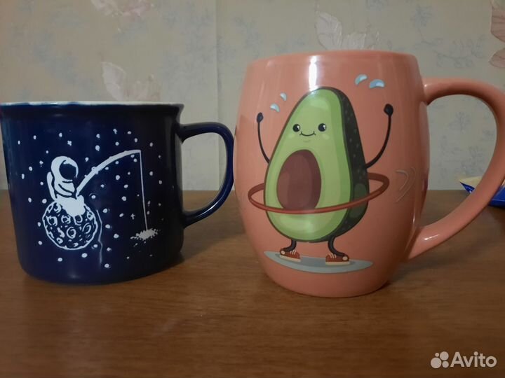 Кружки и тарелки разные