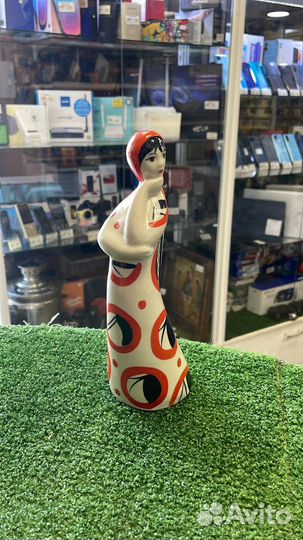 Статуэтка гжель Девушка с косой