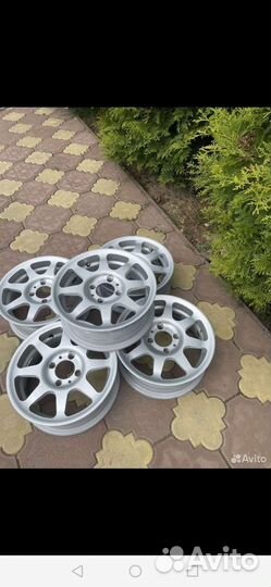 R13 Accelera 651 105/20, PCD 4x98 DIA 38