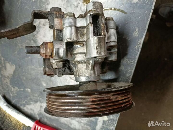 Насос гура Toyota, Pontiac