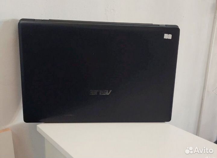 Новтбук asus