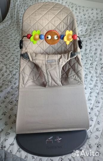 Кресло-шезлонг BabyBjorn Bliss, игрушка, чехлы