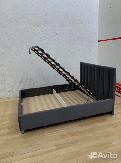 Кровать двуспальная 180х200 90х200