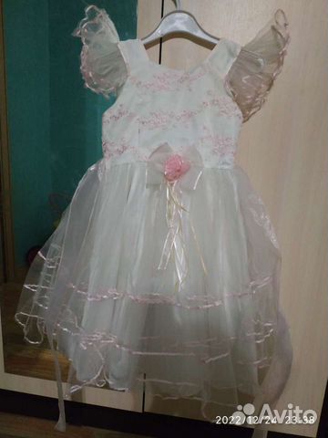 Платье праздничное на девочку 104