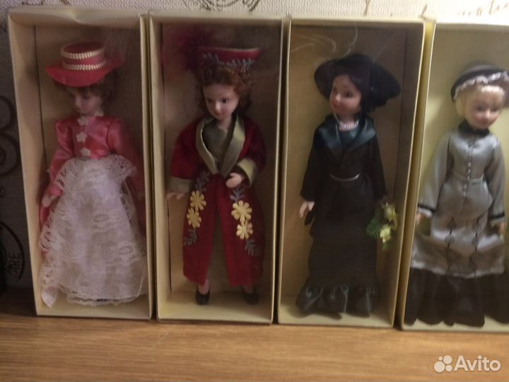 Коллекция фарфоровых кукол 