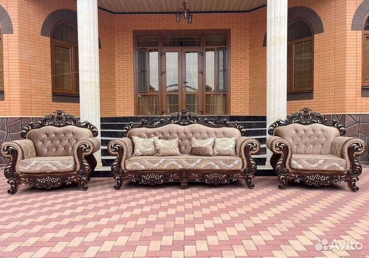 Диван мягкий