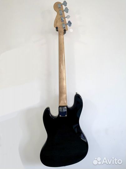 Squier by Fender Jazz Bass бас гитара 4 струны