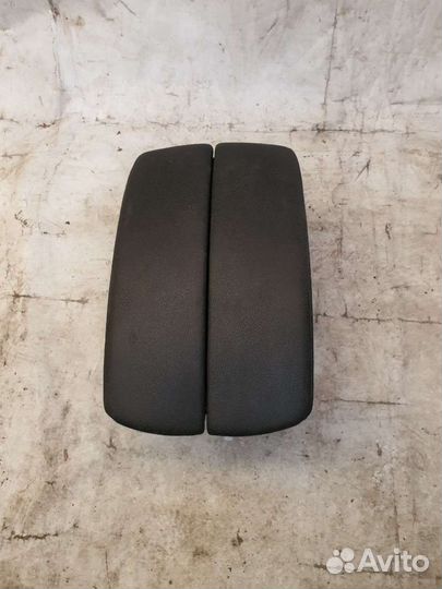 Подлокотник BMW X5 E70 3.5 Дизель