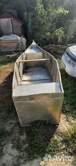 Лодка алюминиевая
