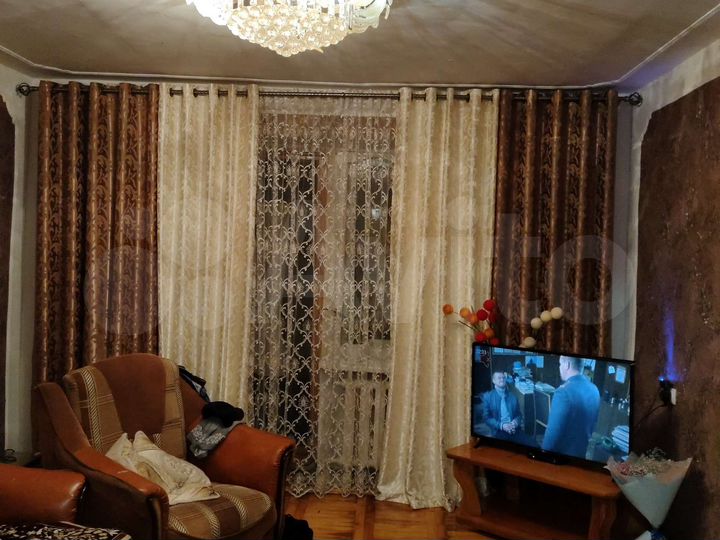 2-к. квартира, 54 м², 3/3 эт.