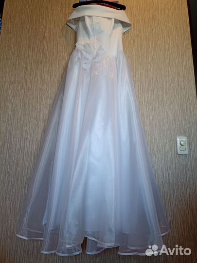 Свадебное платье 44 46 бу пышное