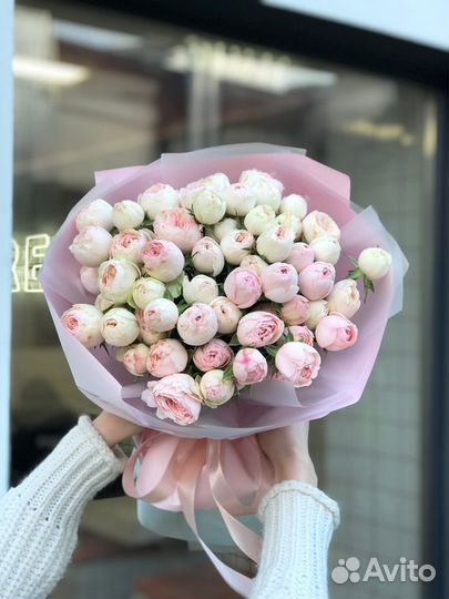 Пионовидная роза 101 роза