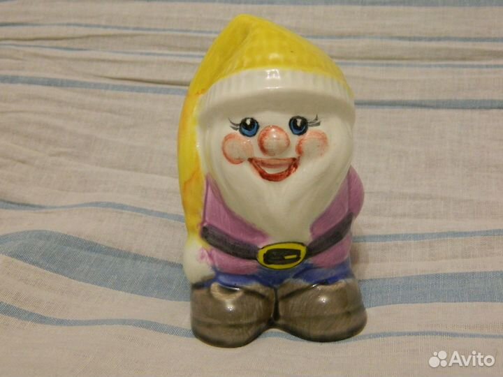 Статуэтки фарфор, фаянс