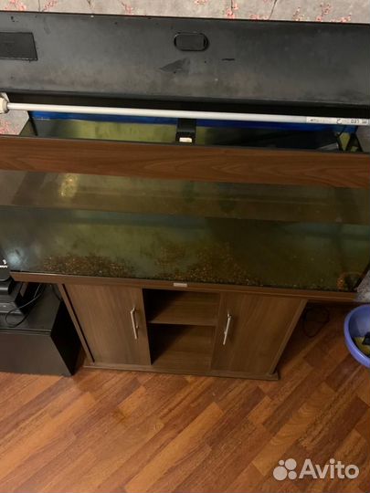 Аквариум с подставкой juwel