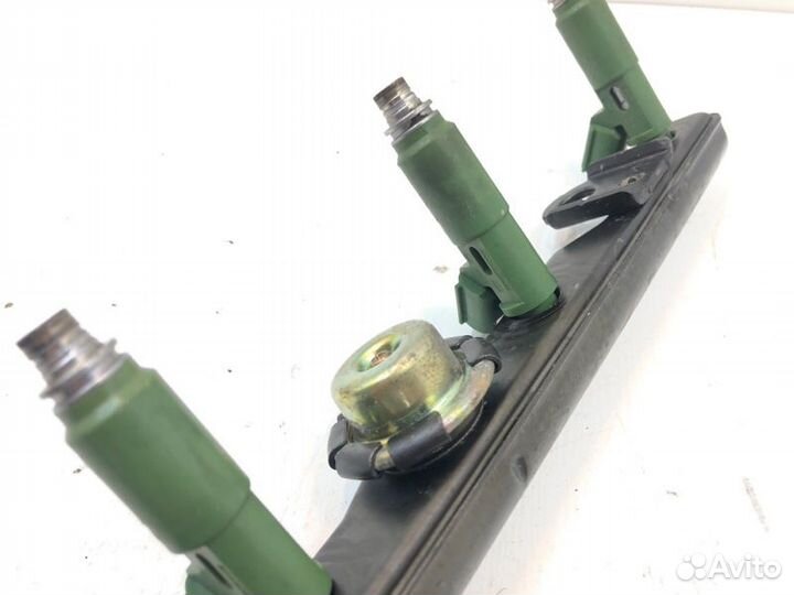 Форсунка топливная Toyota Opa ZCT10 1zzfe 2001