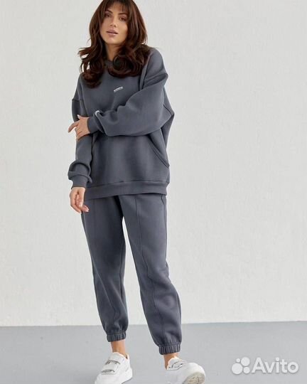 Спортивный костюм женский