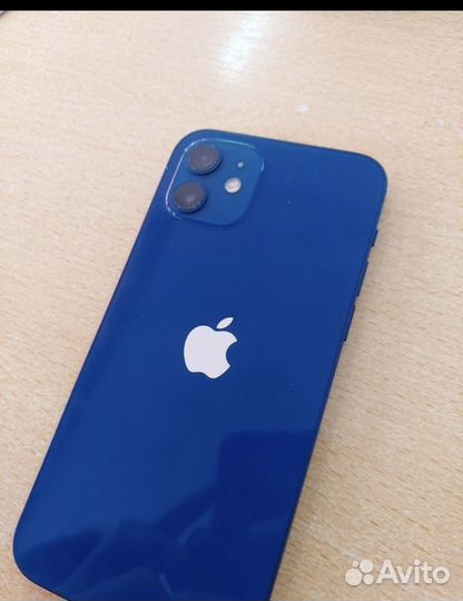 iPhone 12, 64 ГБ