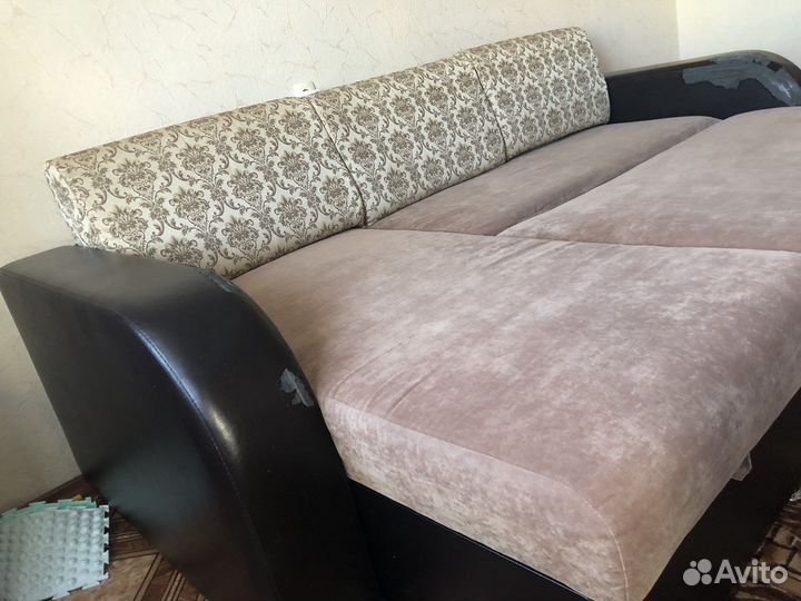 Диван угловой