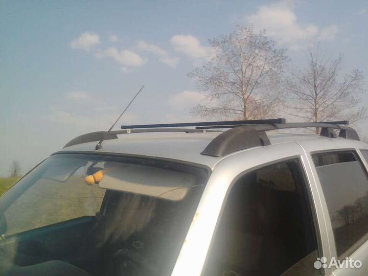 Рейлинги 2123, Шеви Нива