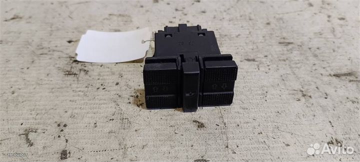 Кнопка стеклоподъемника переднего volkswagen Golf