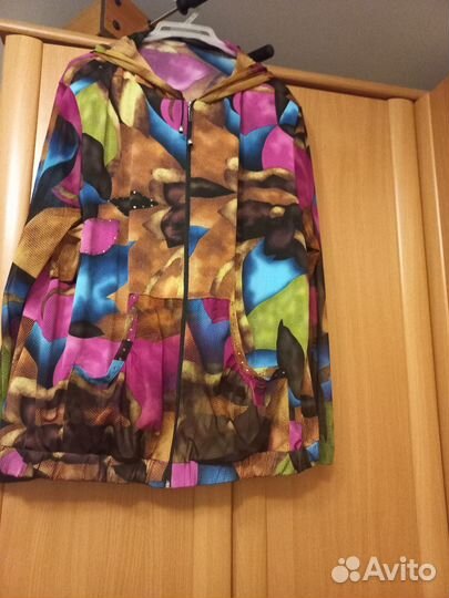 Яркийлетний бомбер