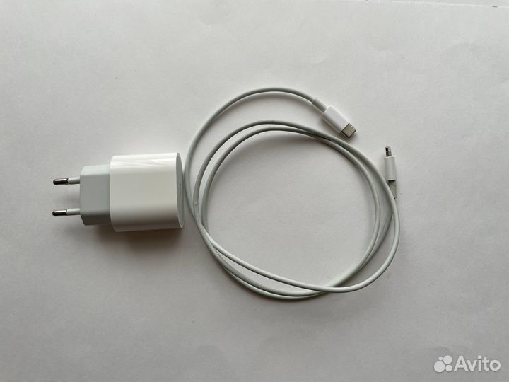Адаптер apple 20w и кабель lightning USB-C