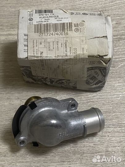 Термостат Vag Vw Multivan Touareg 2.5TDI 070121114