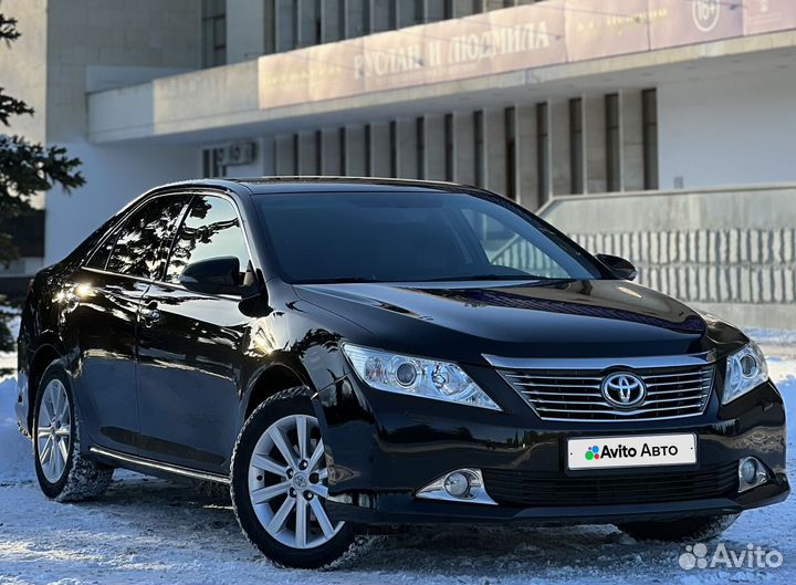 Toyota Camry 2.5 AT, 2014, 126 900 км