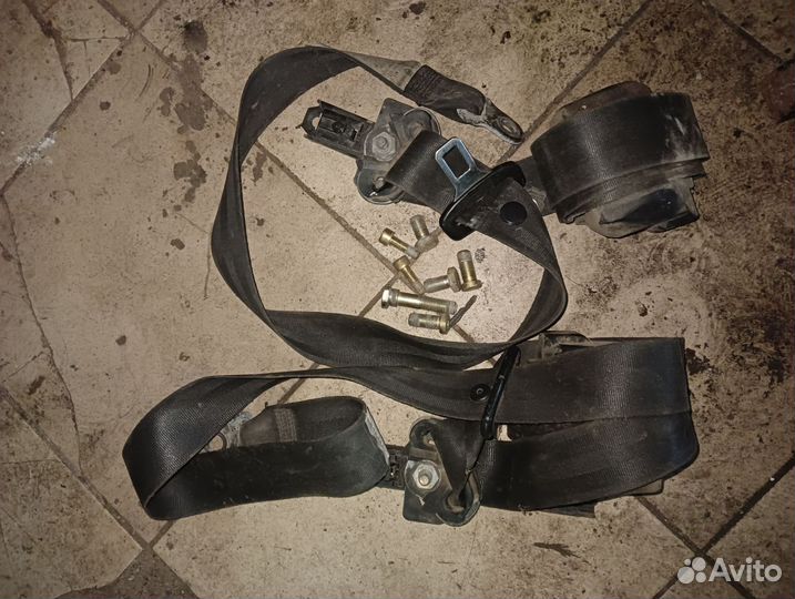 Ремни безопасности Volkswagen Caravelle t4