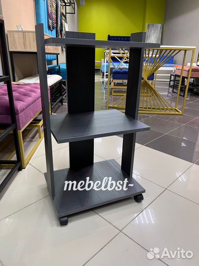 Этажерка на колесиках