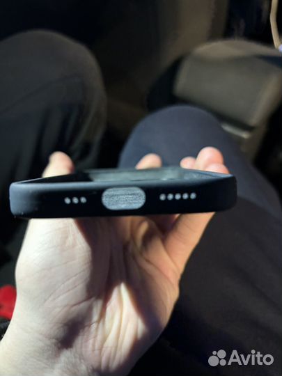 Оригинальный чехол на iPhone 15