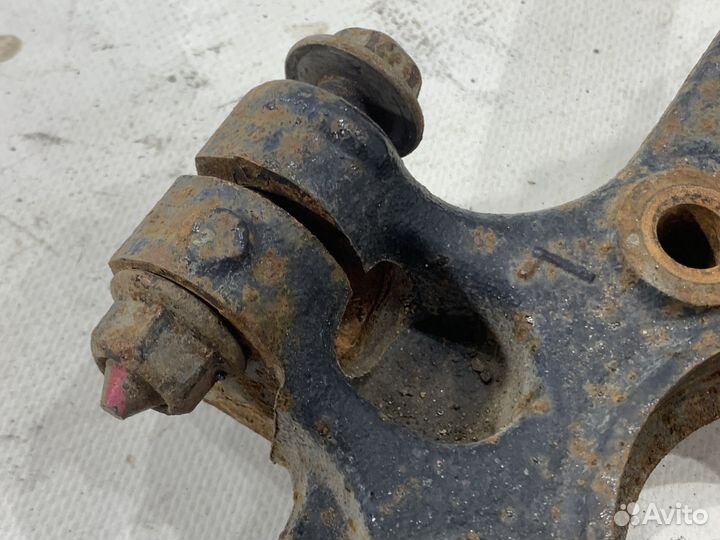 Поворотный кулак передний левый KIA K5 DL3