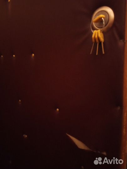 Дверь входная б/у