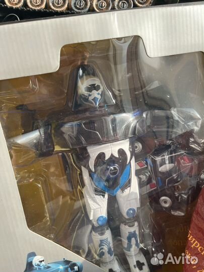 Робот трансформер большой