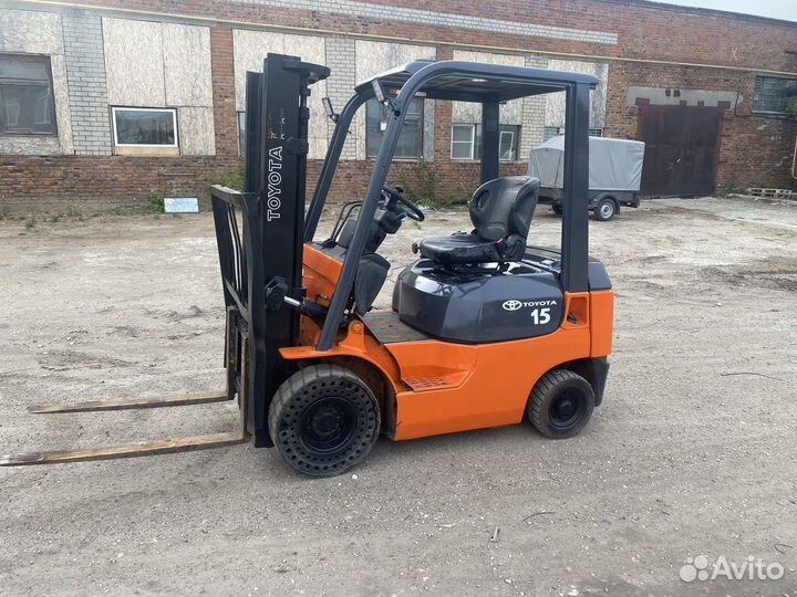 Вилочный погрузчик Toyota 42-7FG15, 2006