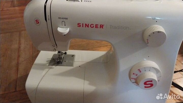 Швейная машина Singer Tradition 2250