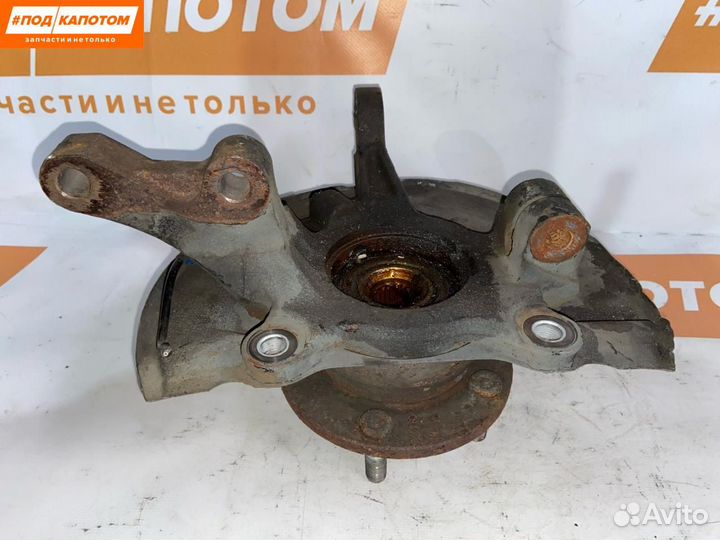 Кулак передний правый Mitsubishi Outlander 2 2006