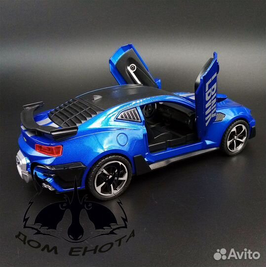 Chevrolet Camaro модель метал с дымом и светом