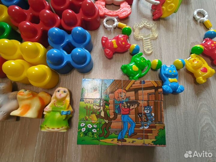 Игрушки для малышей пакетом