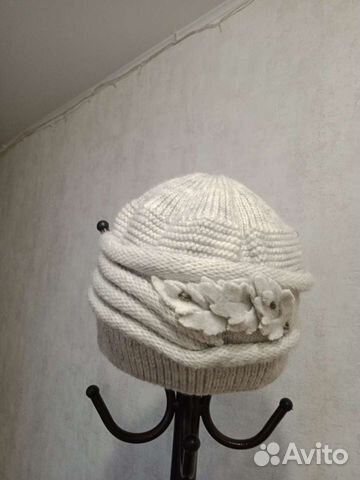 Женская шапка