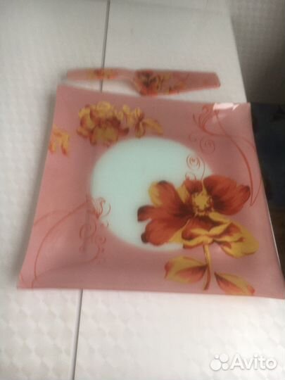 Тарелка большая с лопаточкой