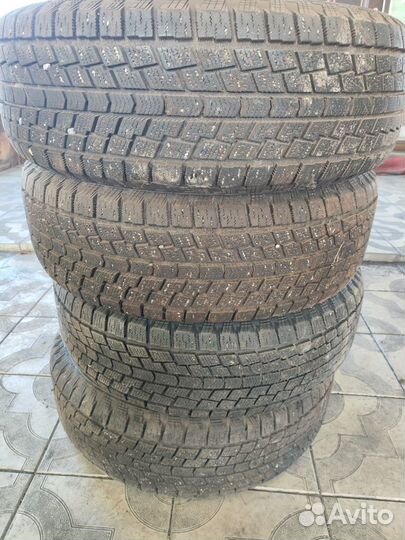 Hankook Nordik IS RW08 2.25/6 R17