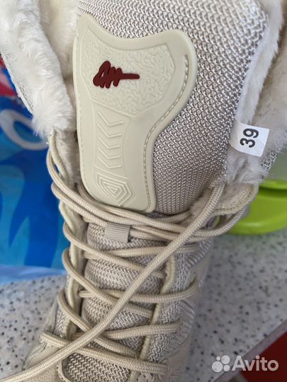 Треккинговые ботинки женские 39размер