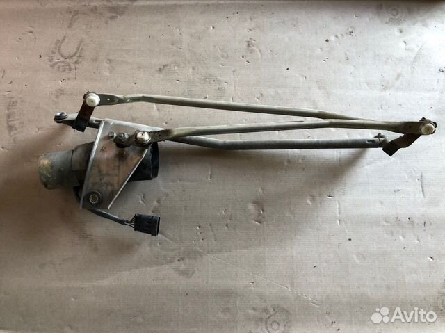 Трапеция дворников с моторчиком LADA Priora