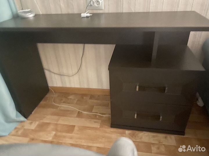 Туалетный стол