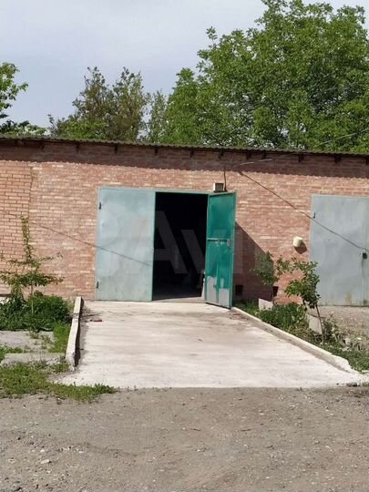 Гараж, > 30 м²