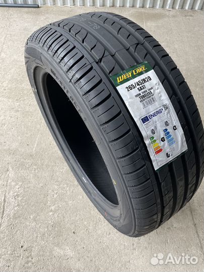 Westlake SA37 265/45 R20 108W