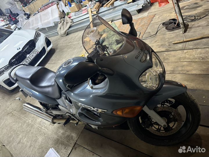 Suzuki gsx 750