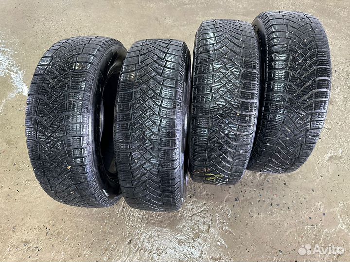 Pirelli Ice Zero 195/65 R15 95T